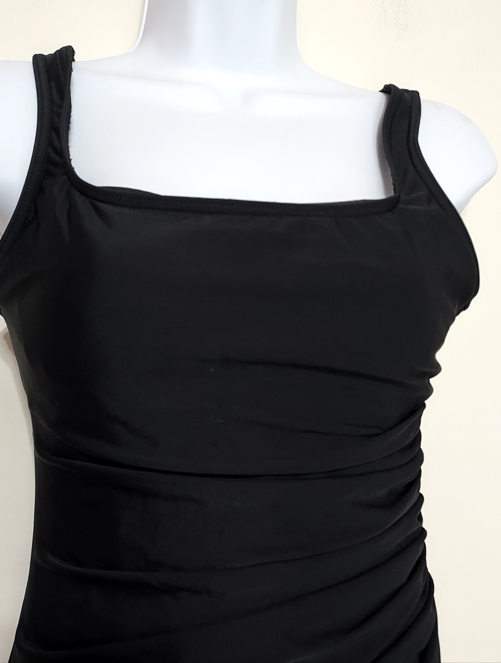 Miraclesuit Black Square Neck One-Piece Wired  Swimsuit with Side Ruching Sz-8 - Picture 4 of 11